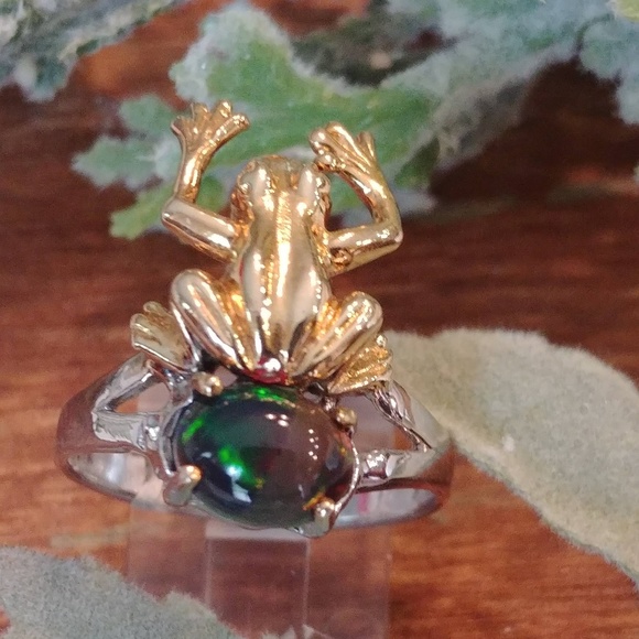 Jewelry - Black Opal Frog Ring